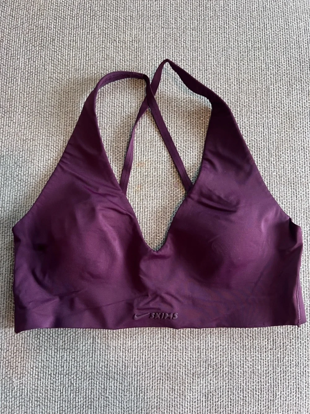 New NikeSKIMS Shine Bra - Picture 3 of 8